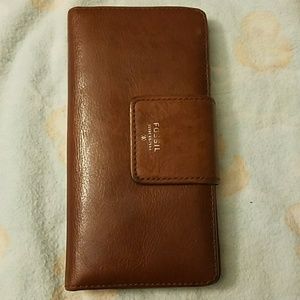 A fossil wallet
